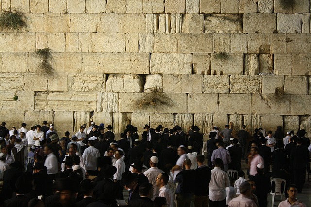 דרשה לתשעת הימים – גברים לא בוכים: מה הטעם לבכות על אירוע שהתרחש לפני אלפיים שנה?